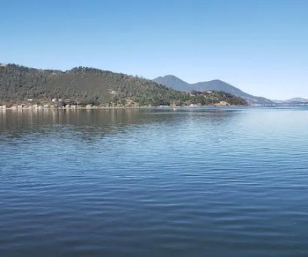 Lake Front Mobile Home & RV Park