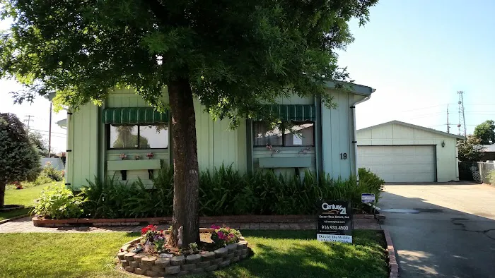 Dell-Wayne Estates Picture 3