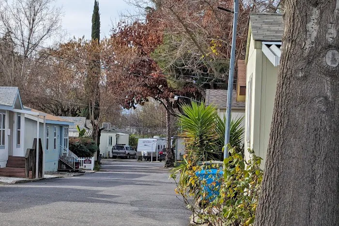 Sutter Street Mobile Home Park Picture 3