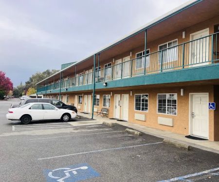 Gridley Inn & RV Park