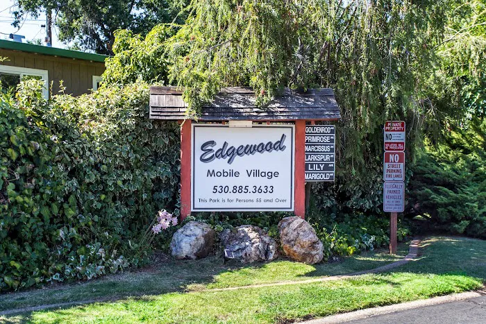 Edgewood Mobile Home Village Picture 3
