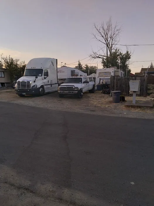 Flanigan Mobile Home Park Picture 2