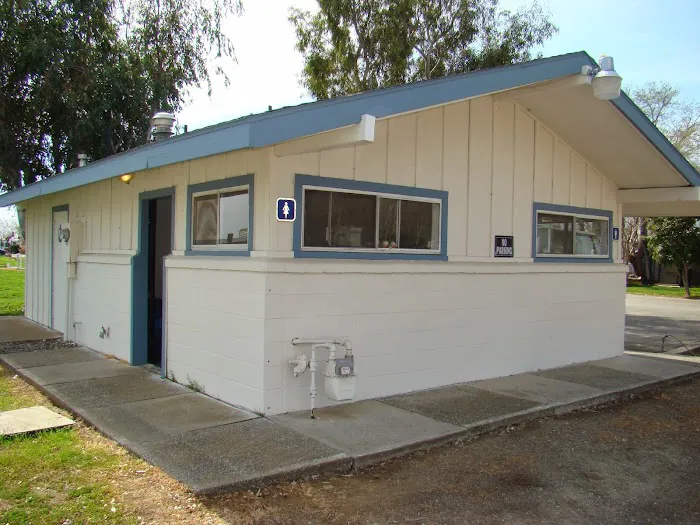 Willows Mobile Home & RV Park Picture 6
