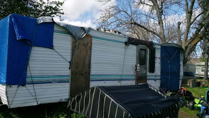 Garden Trailer Park Picture 1