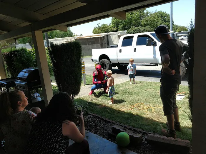 Thunderbird Trailer Park Picture 9