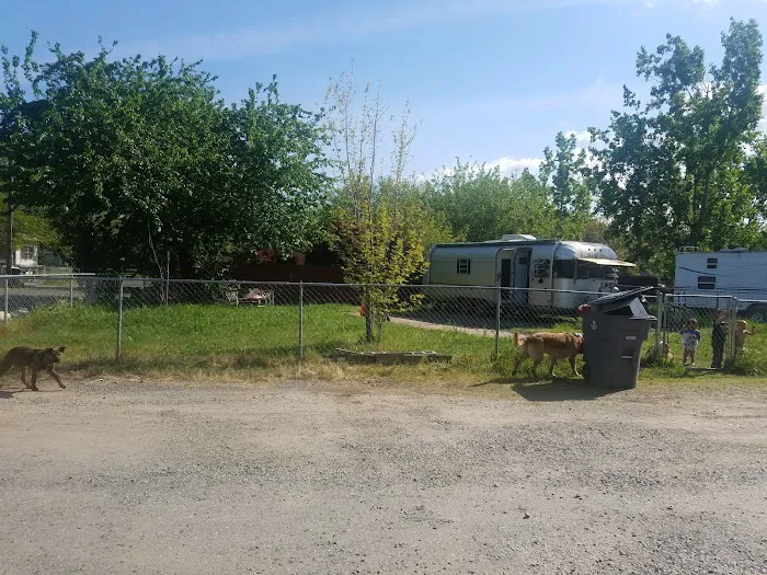 Pleasant Grove Mobile Home Pk Picture 2
