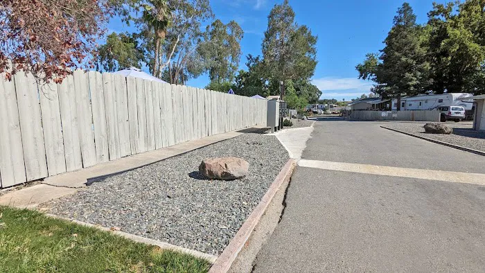 Oroville Mobile Home Park Picture 6