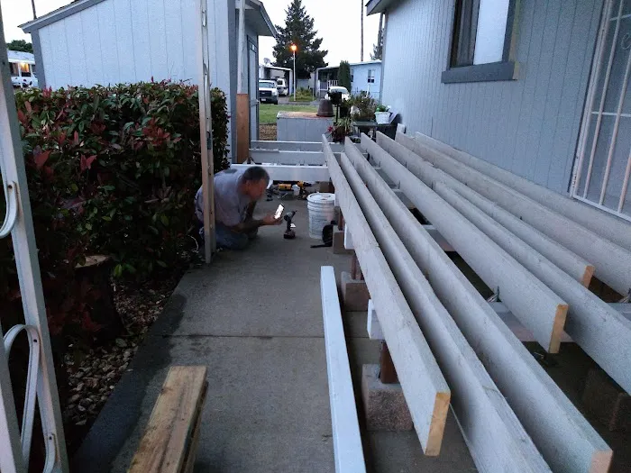 Villa Seville Mobile Home Park Picture 3