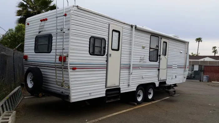 Villa Seville Mobile Home Park Picture 2