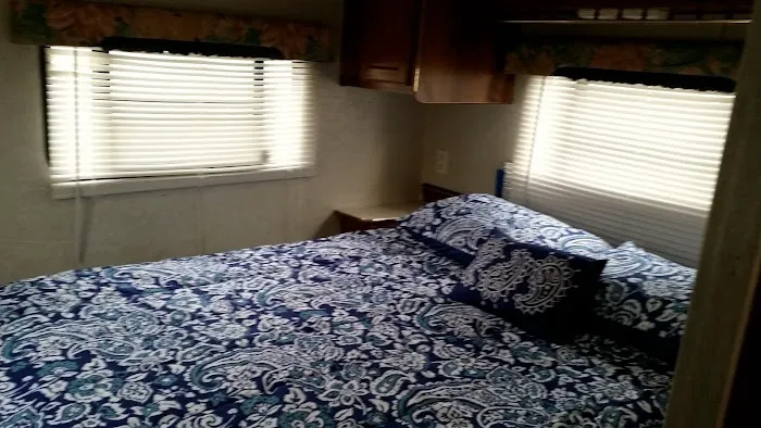 Villa Seville Mobile Home Park Picture 1