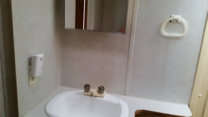 Villa Seville Mobile Home Park Picture 5