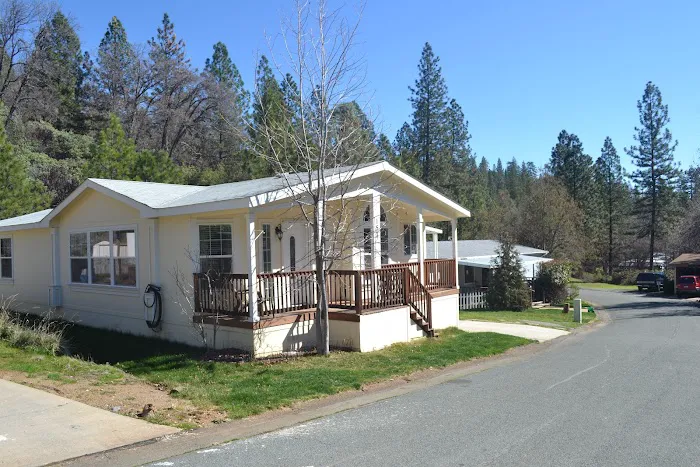 Skyview Terrace Mobile Home Picture 2