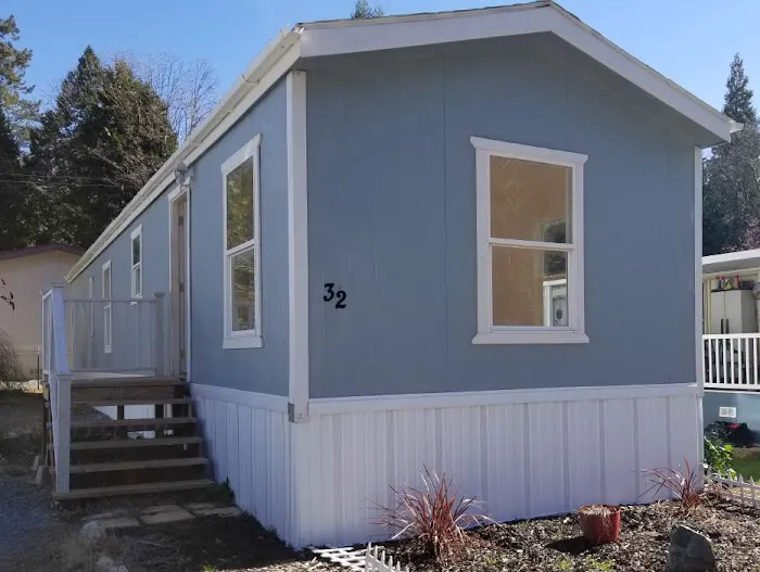 Hillcrest Mobile Home Park Picture 6