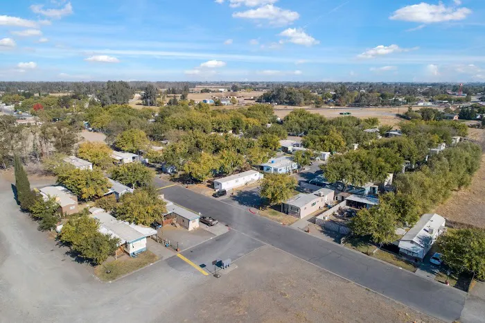 Orland Oaks Mobile Home Park Picture 1