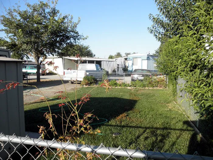Black Butte Mobile Home Park Picture 4