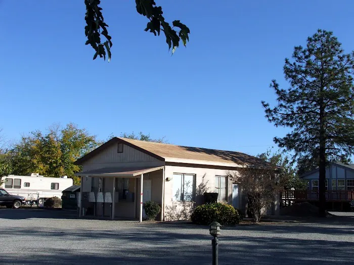Black Butte Mobile Home Park Picture 10