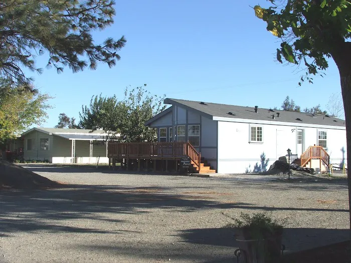 Black Butte Mobile Home Park Picture 8