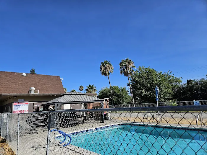The Parkway RV Resort & Campground Picture 1
