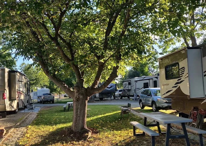 The Parkway RV Resort & Campground Picture 4