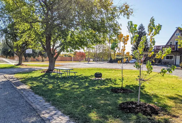The Parkway RV Resort & Campground Picture 10