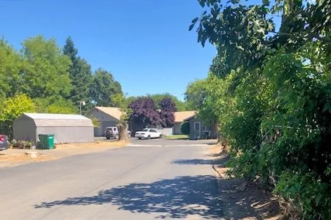 Hamilton City Mobile Home Community Picture 2