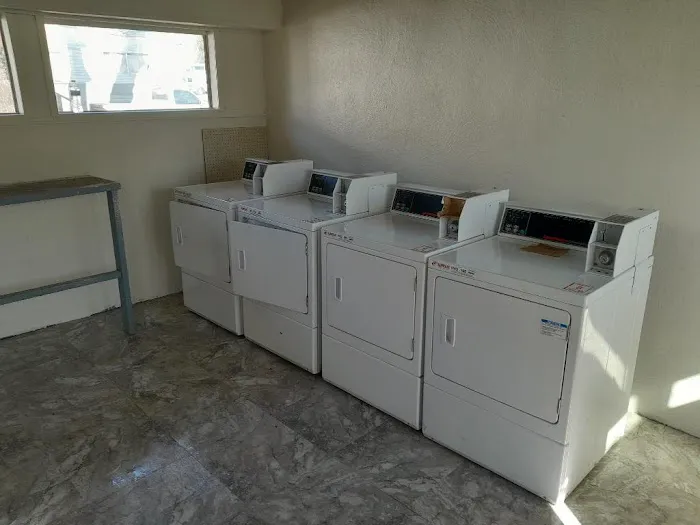 Iron Oaks Estates Picture 4