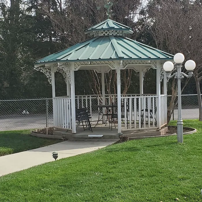 Almond Tree RV Park Picture 8
