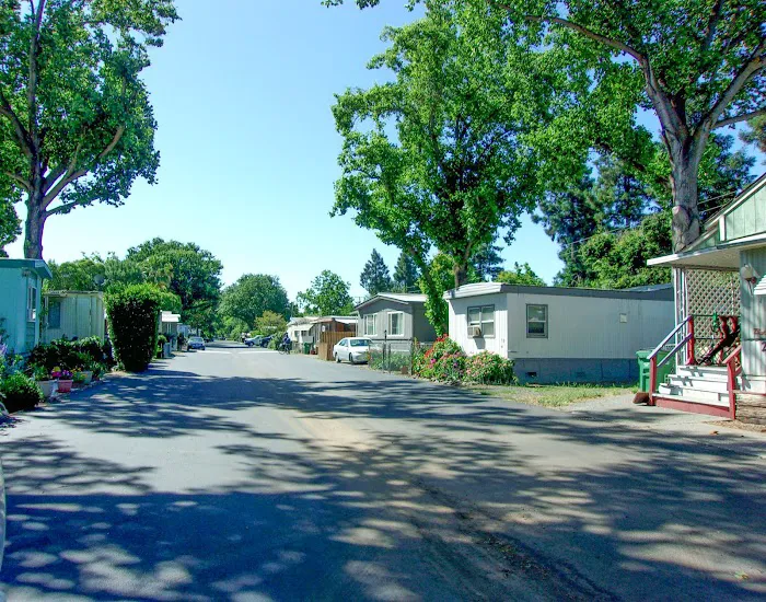 Chico Mobile Home Park Picture 1