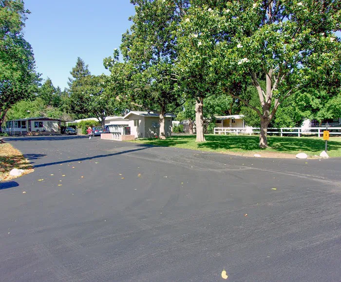 Chico Mobile Home Park Picture 6