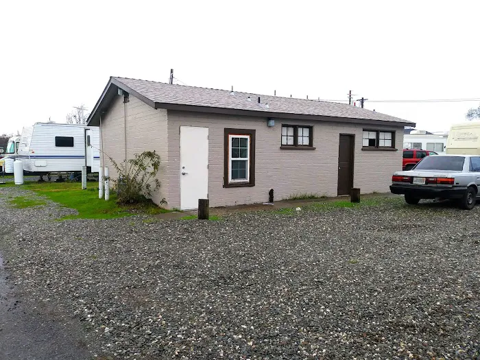 Paramount RV and Trailer Park Picture 6