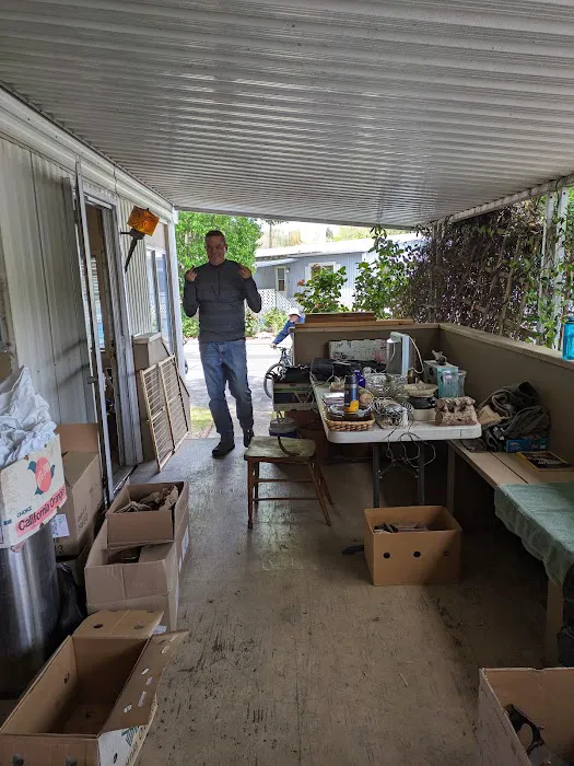 Almond Grove Mobile Home Park Picture 10