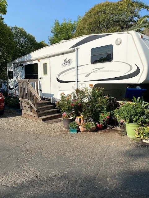 Pleasant Valley Manufactured Home Community Picture 1