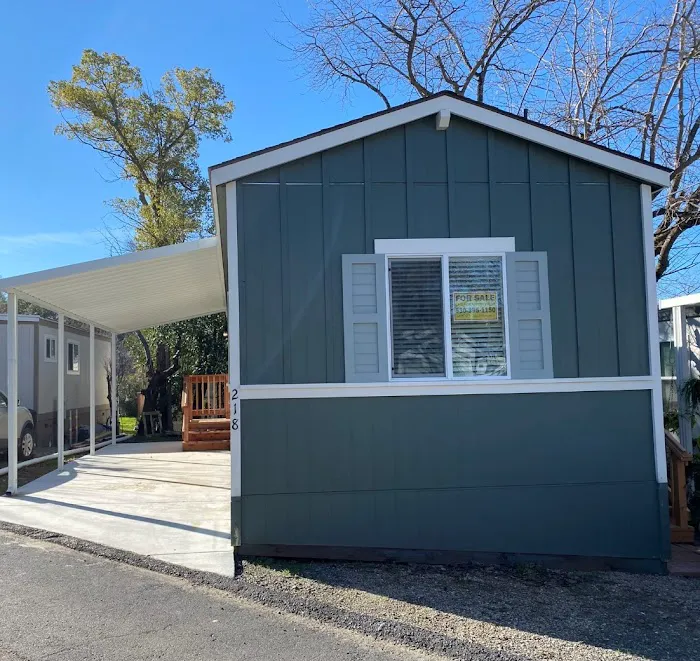 Pleasant Valley Manufactured Home Community Picture 6