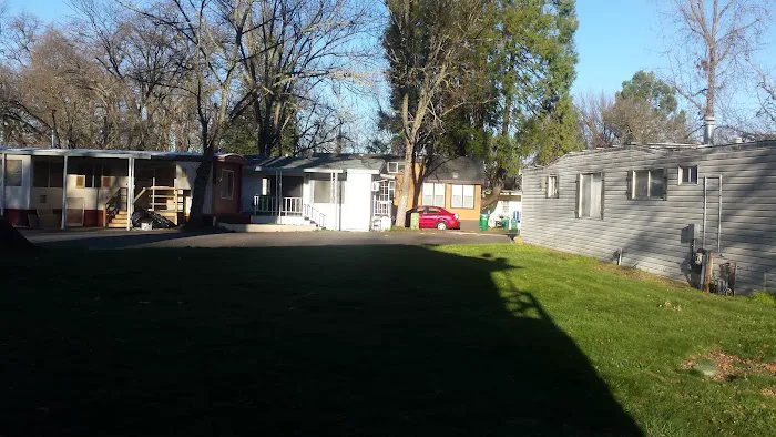 Creekside Village Picture 2