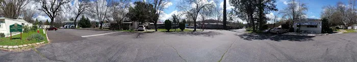 Creekside Village Picture 5