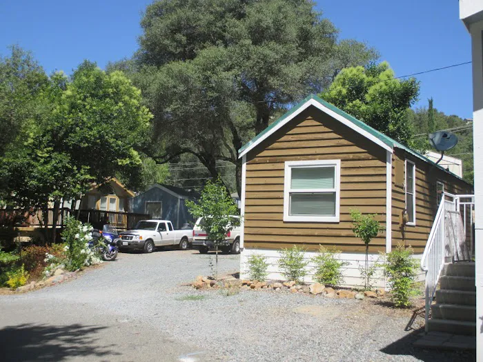 Blackberry Meadows Mobile Home Park Picture 2