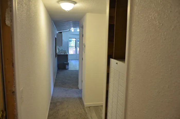 Mobile Heights Manor Picture 8