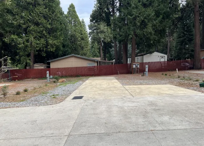 Hidden Glen Mobile Home Park Picture 1