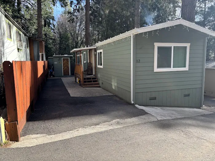 Heavenly Pines MHP Picture 1