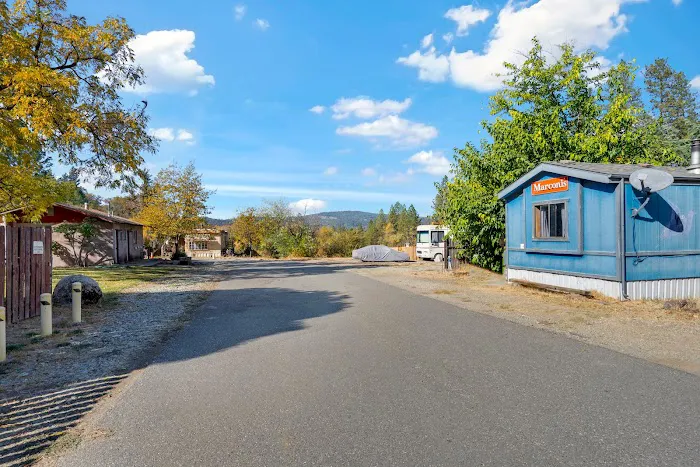 Gold Country Mobile Home & RV Park Picture 3