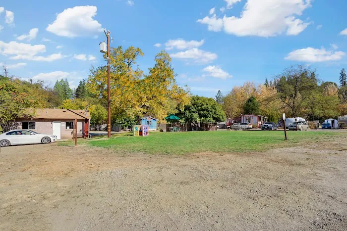 Gold Country Mobile Home & RV Park Picture 7