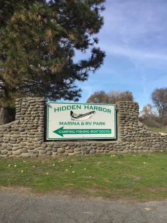 Hidden Harbor Marina & RV Park Picture 3