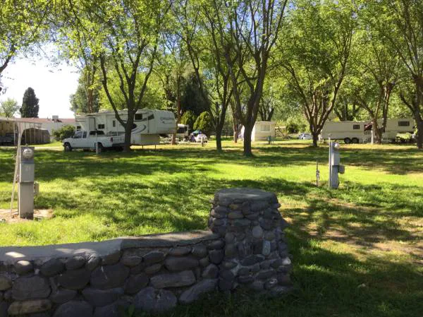 Hidden Harbor Marina & RV Park Picture 10