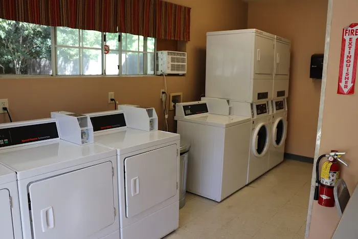 Red Bluff RV Park Picture 9