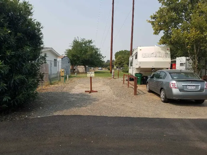 Cottonwood Oaks Mobile Home Park Picture 1