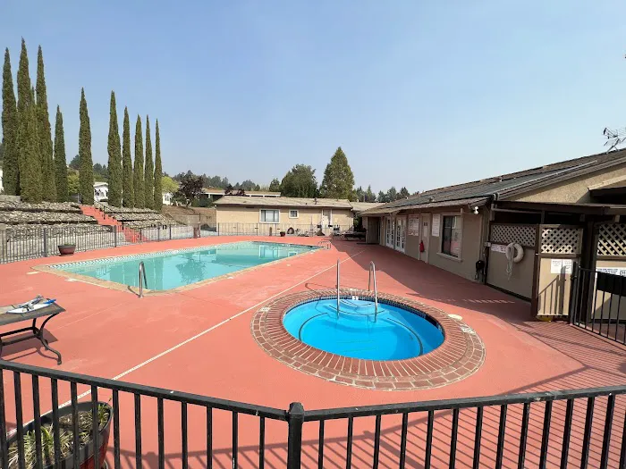 Rollingwood Estates Picture 2