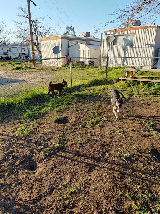 Red Hill Mobile Home Park Picture 6