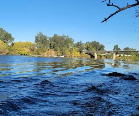 Roosters Landing Fishing Resort