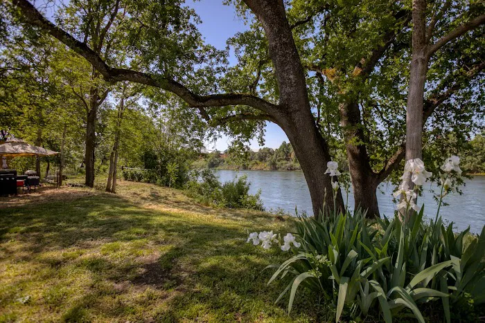 Sacramento River RV Park Picture 10