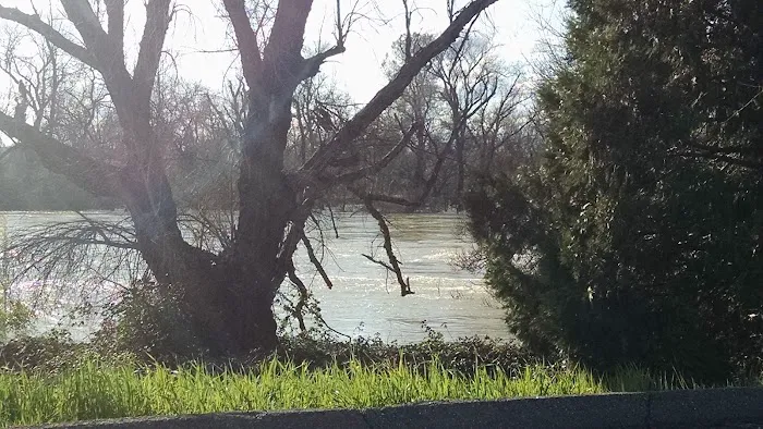 Riverland Mobilehome Ranch Picture 1